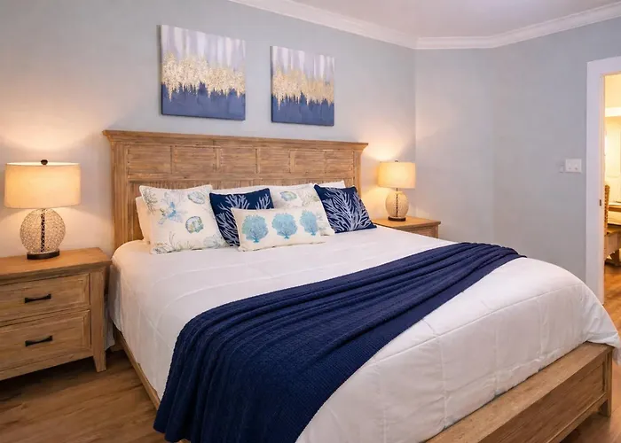 Holiday home Spacious House With Ocean Views And Private Entrance