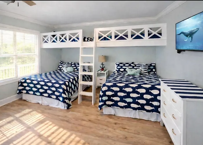Spacious House With Ocean Views And Private Entrance *