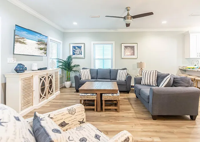 Spacious House With Ocean Views And Private Entrance