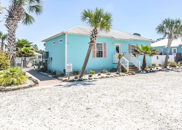 Holiday home Spacious House With Ocean Views And Private Entrance