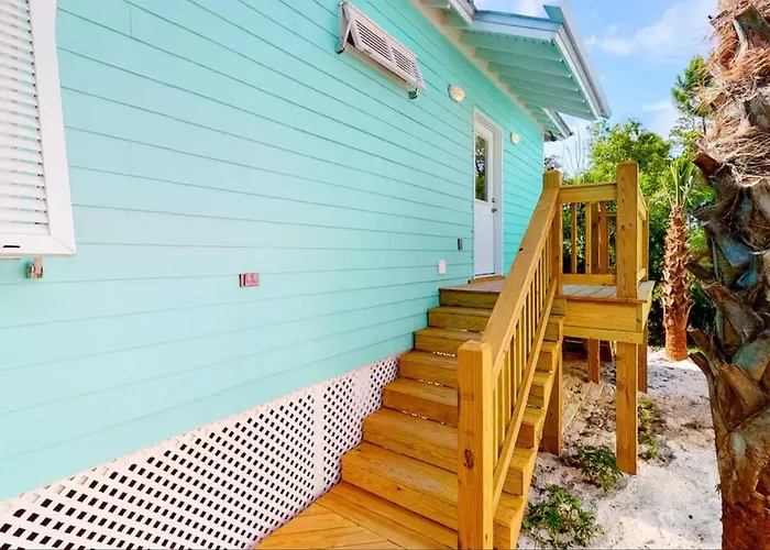 Spacious House With Ocean Views And Private Entrance