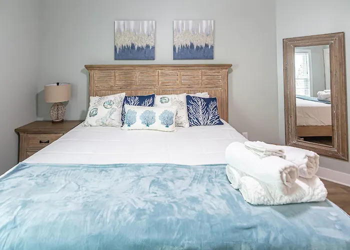 Spacious House With Ocean Views And Private Entrance *