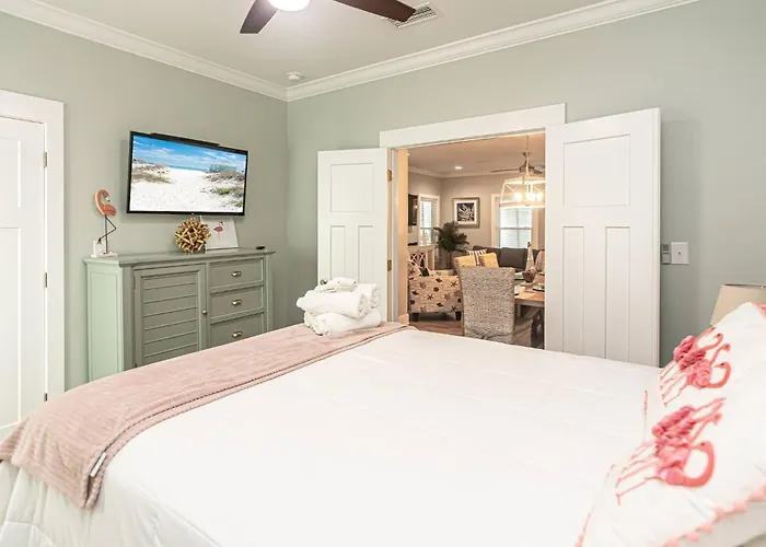 Holiday home Spacious House With Ocean Views And Private Entrance *