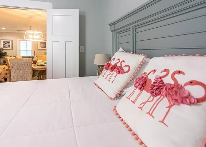 Spacious House With Ocean Views And Private Entrance Holiday home *