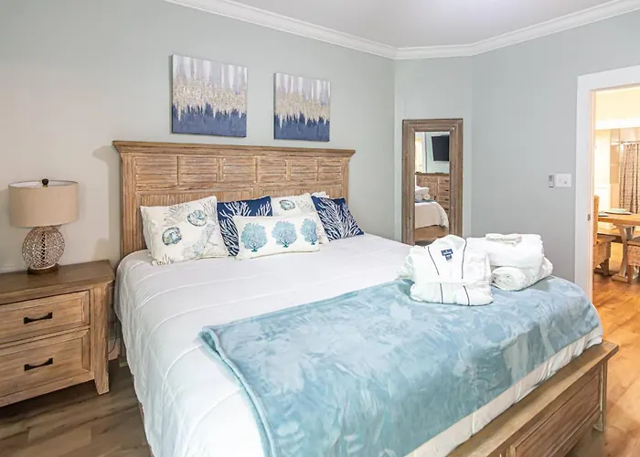 Holiday home Spacious House With Ocean Views And Private Entrance
